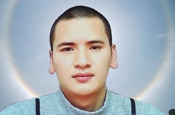可爱网友们顿时发现亮点,直言:浓眉大眼是个帅哥,但是看你这大耳朵,跟
