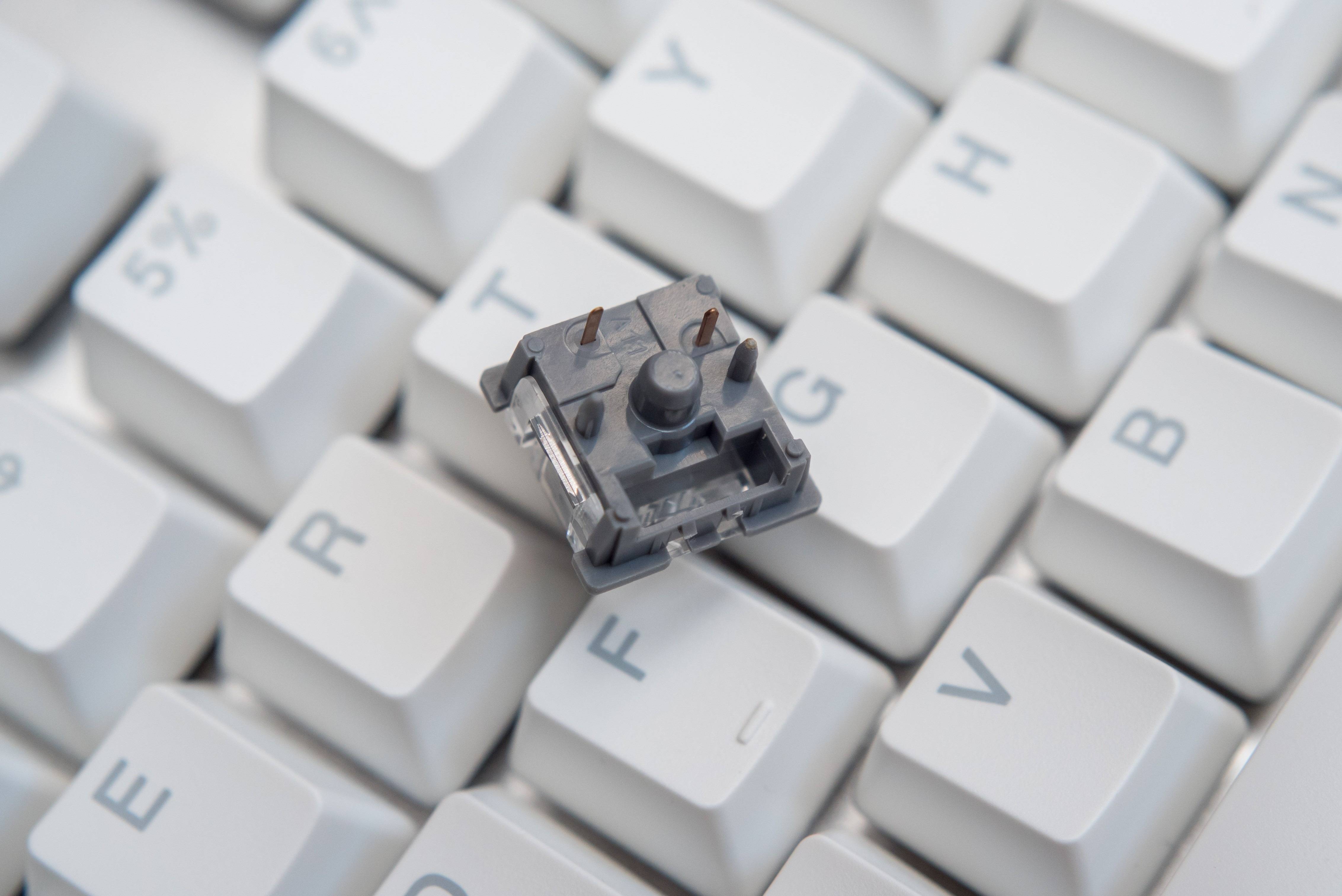 轴体随心换,尽情diy——雷柏v700diy rgb机械键盘开箱_进行_设计_手感