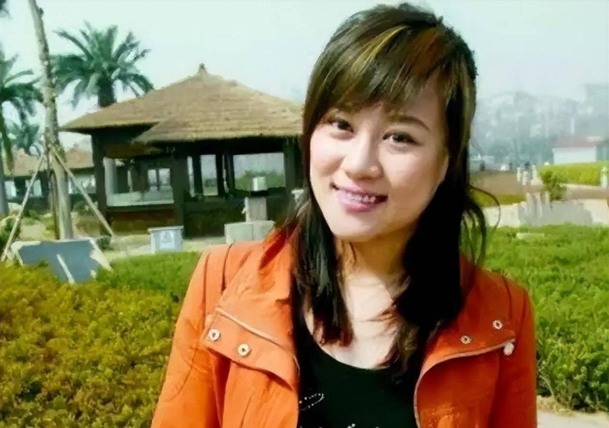 去世18年后,何庆魁回老婆身边,女儿的坚持让人泪目_剧本_张艳茹_小品