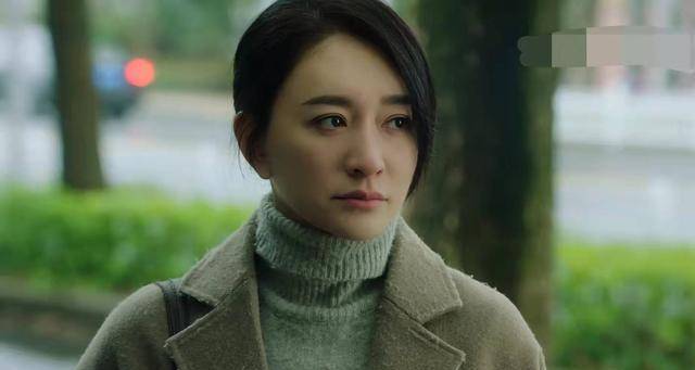 "天生苦相"的7位女星,自带"愁眉苦脸丧气样",影响事业发展_蓝盈莹