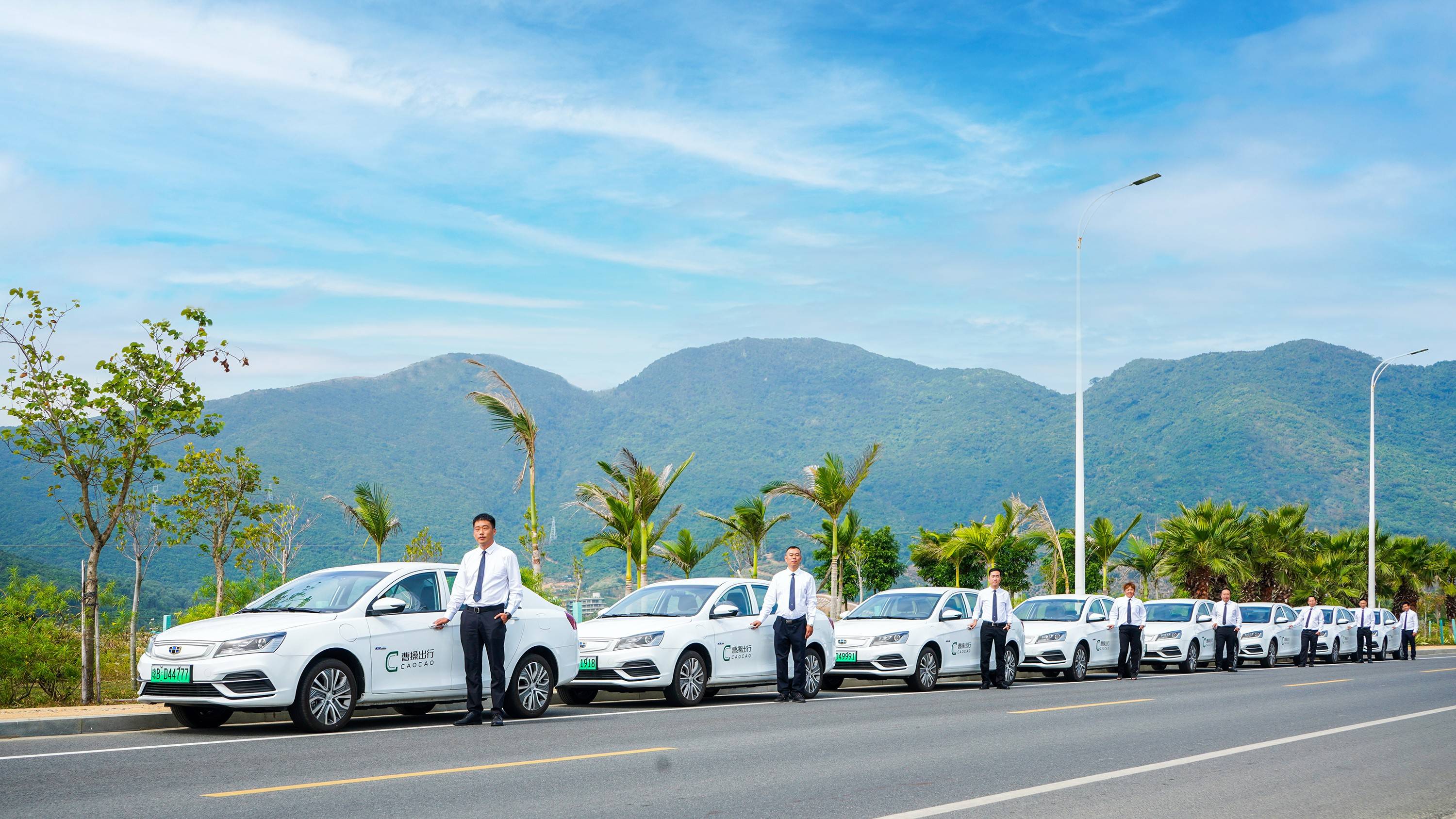 三亚扛不住了,紧急停办网约车经营许可_平台_市场_城市管理者