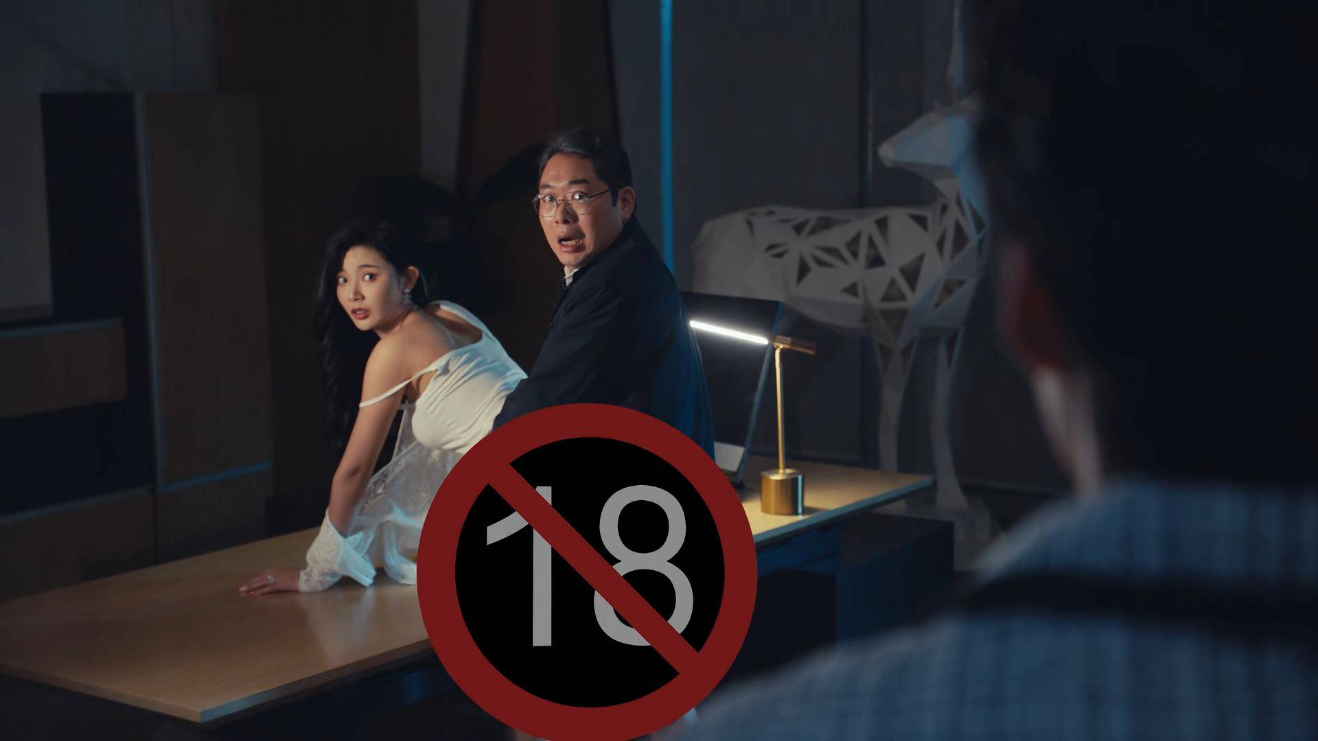 《破事精英2》办公室"为爱鼓掌":剧情尺度很大,但逻辑说不通