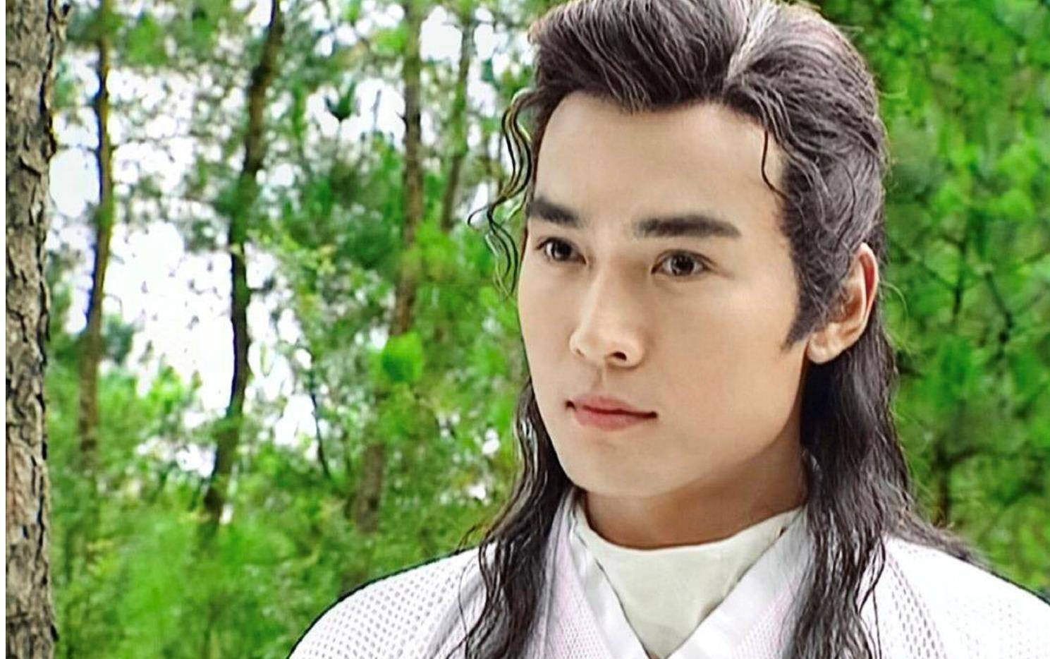 焦恩俊堪称最年长的"古装男神"之一.32岁主演电视剧《小李飞刀》.