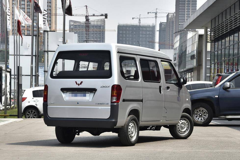 又一全新国产微面上市,名气不输五菱宏光,七座布局 国六,3.