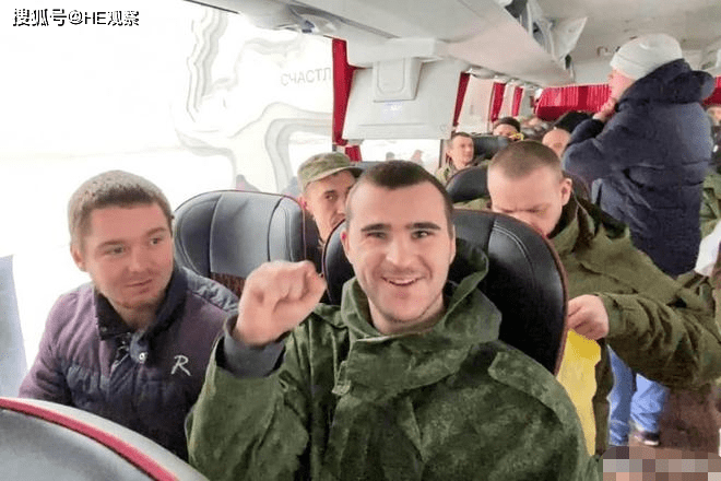 BG真人闪耀人性的光辉，回家！3名俄军飞行员换乌军35名士兵、10名军官 