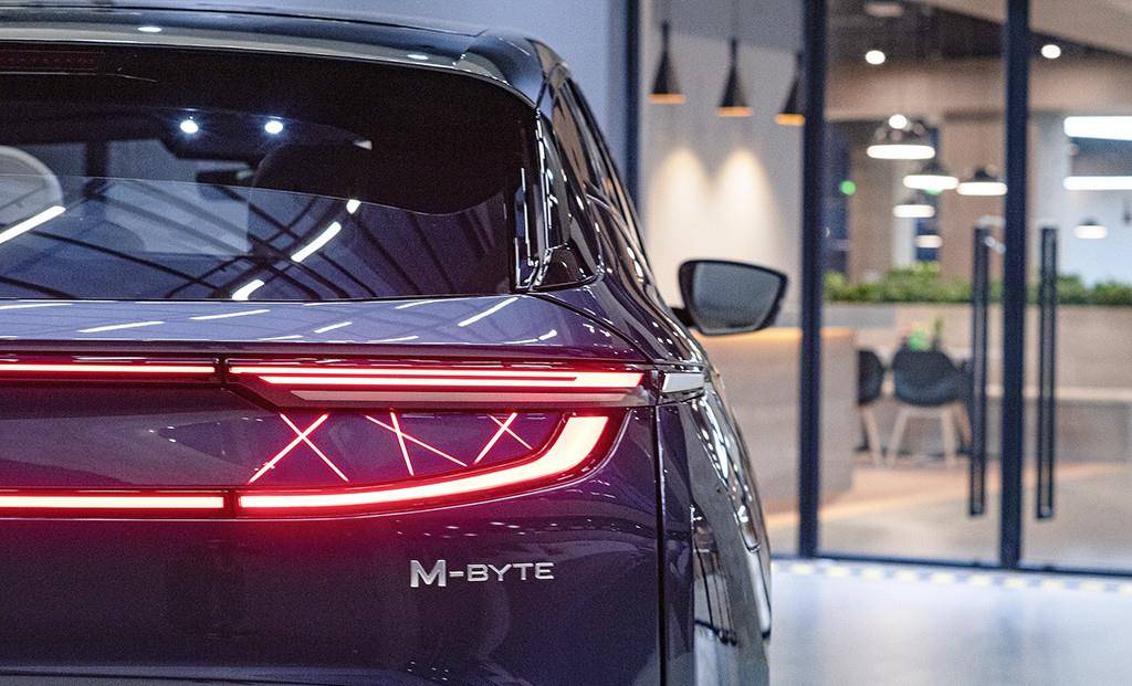 "拜腾m-byte"将在4季度上市,内置48寸全面屏,价格比汉兰达便宜_搜狐