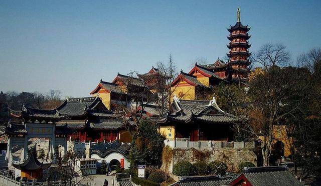 鸡鸣寺游客爆满设反悔门引导离寺，现代的回头是岸（许愿灵验了怎么还原）