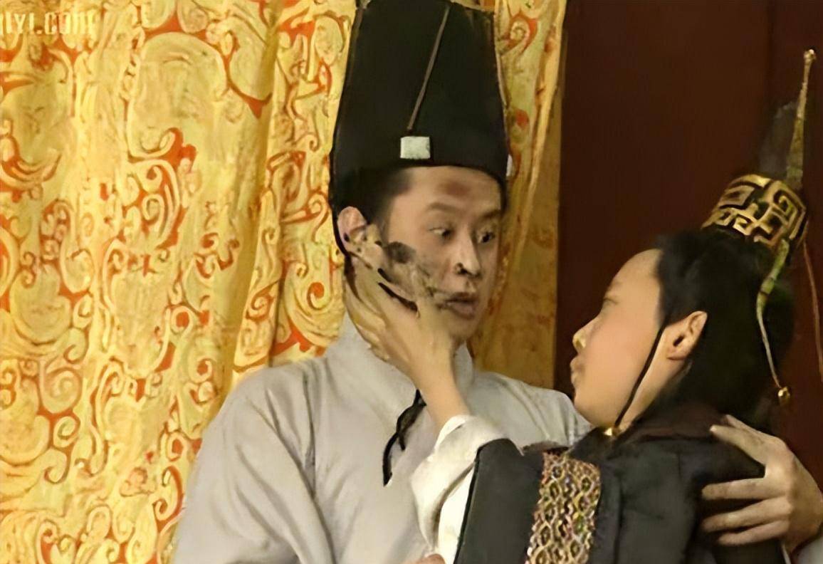 在胡军版《天龙八部》中,马浴柯饰演了深情无比的"游坦之"
