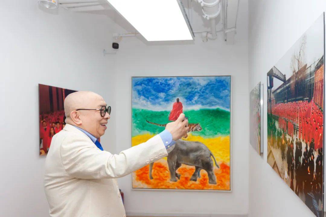法国sipa图片社总裁,世界著名收藏家靳宏伟先生到访舒勇美术馆_摄影