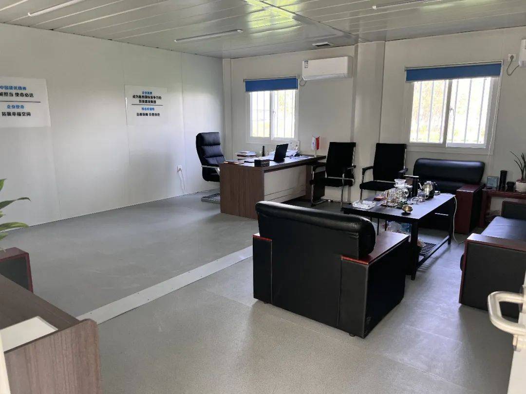 办公区,宿舍生活区,钢筋加工场使用产品:打包箱式房约200套 活动板房