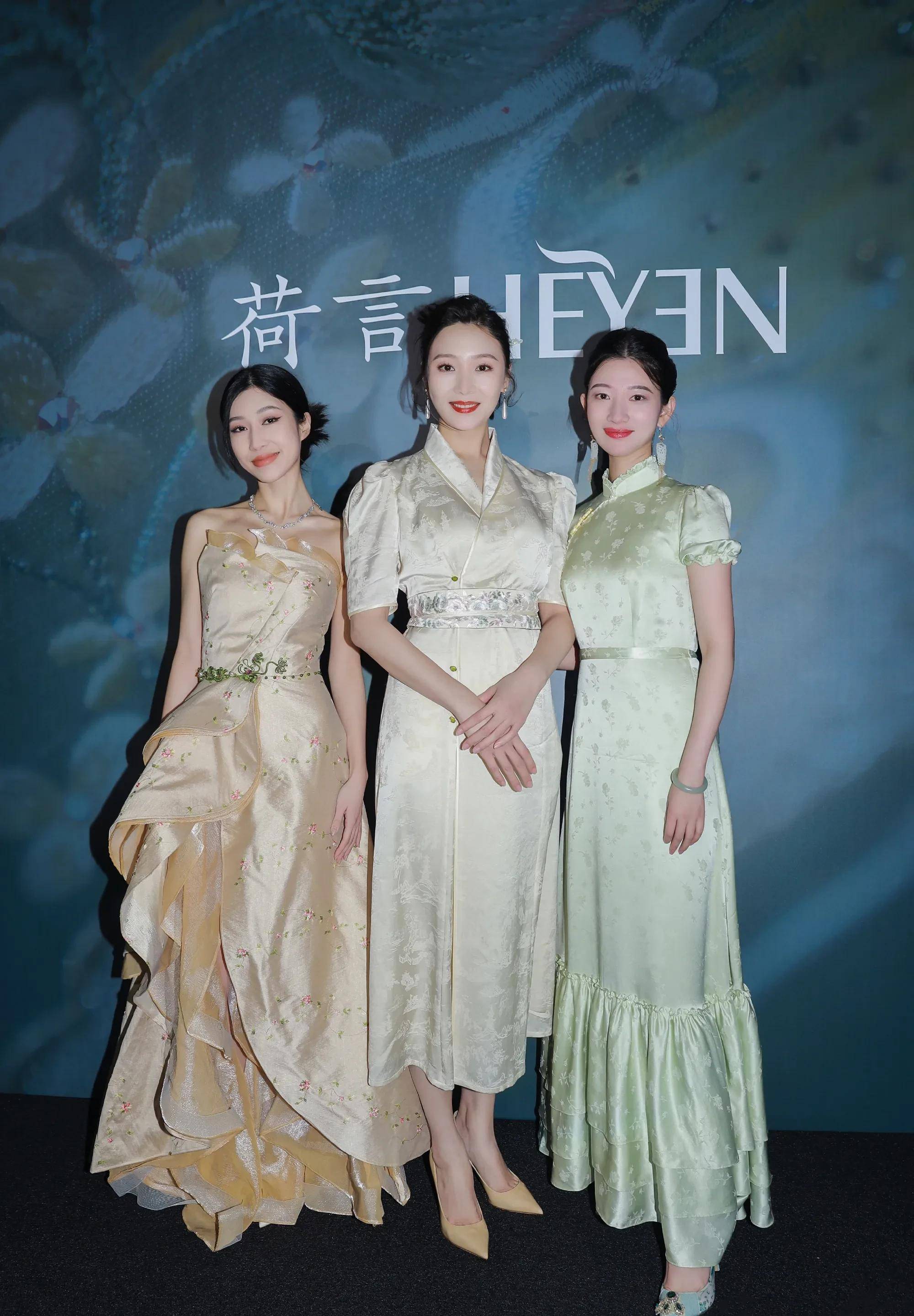 黄海波老婆原来这么美,一袭国风刺绣裙温婉矜贵,气质