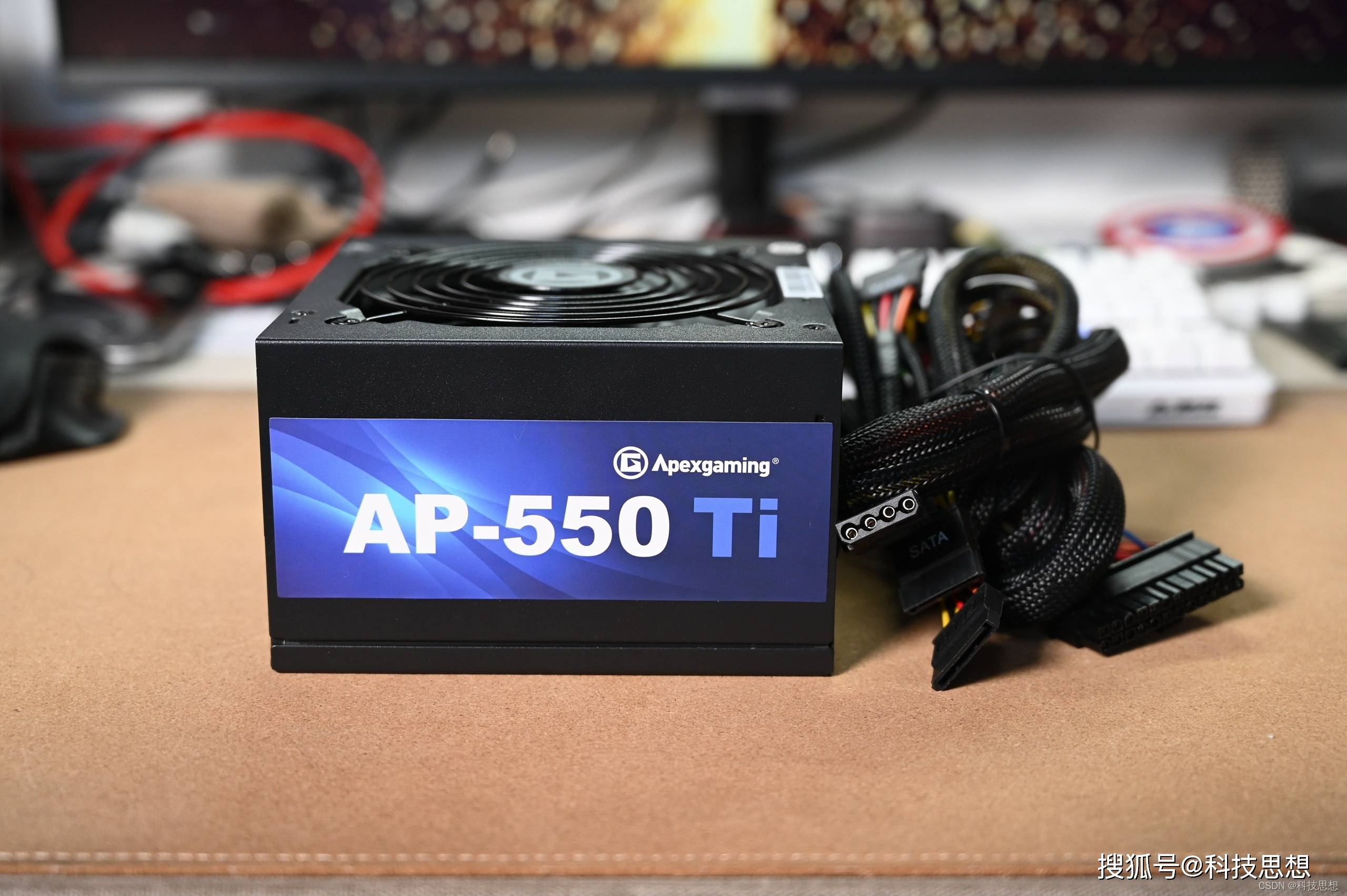 艾湃电竞ap-550ti电源,不仅干净,还能净化空气_接口_配置_供电