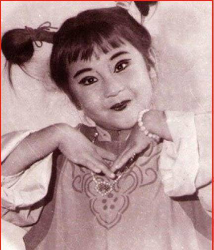 暗恋苗圃狂追袁泉,毁了"玉女"董洁,丑男王大治也算值了_小时候_角色