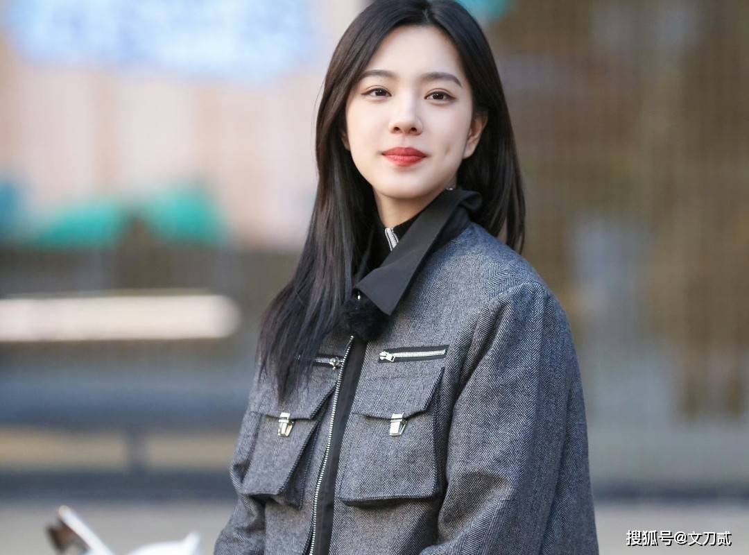 嘉行最新艺人表公布,迪丽热巴成一姐,庄达菲因和肖战合作陷争议_传媒