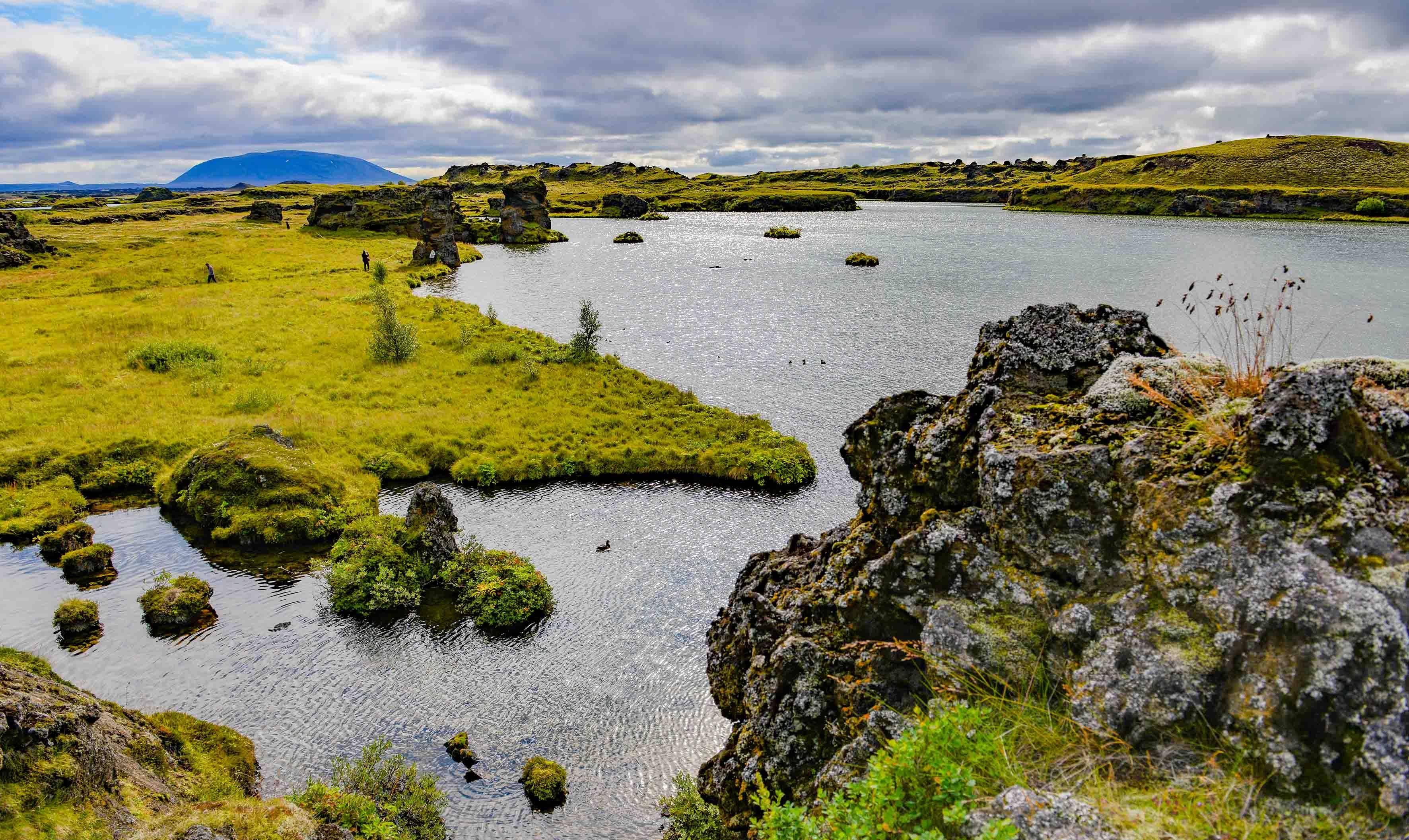 米湖距离冰岛第二大城市"北方明珠"阿克雷里(akureyr