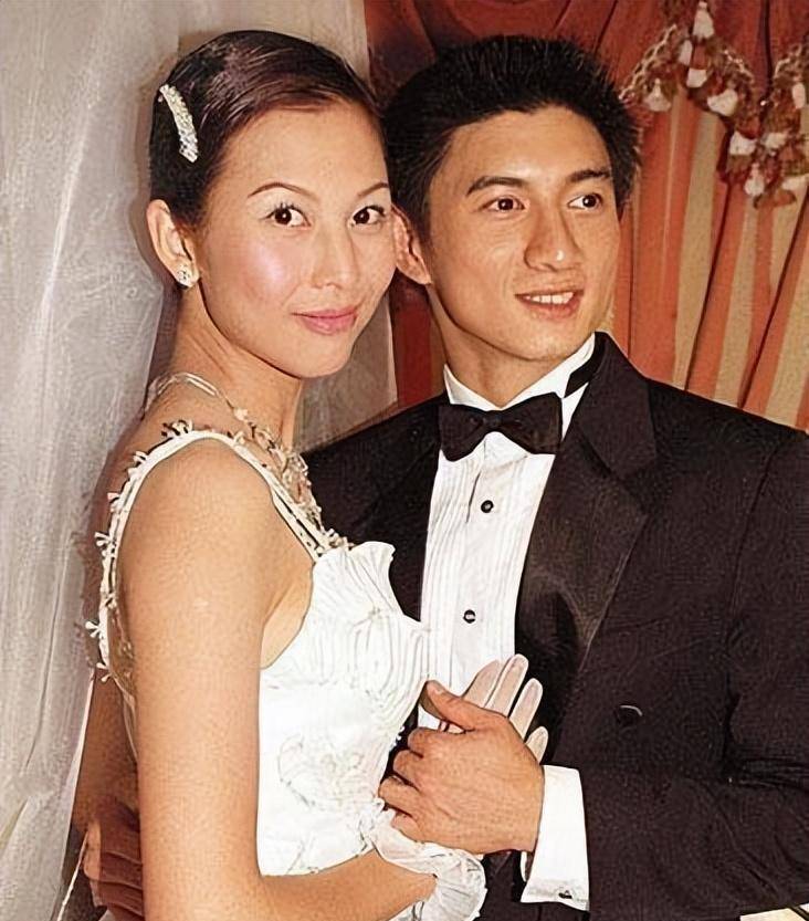 蔡少芬放弃上海3000万豪宅,回香港80平小屋里蜗居,她究竟图什么_外界