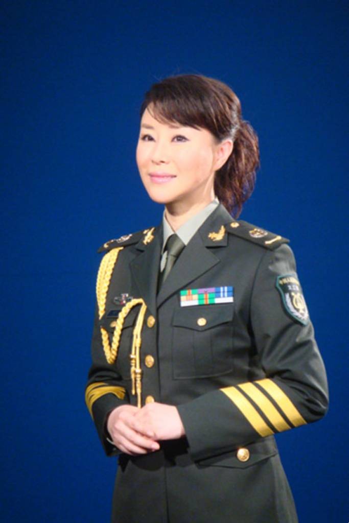 军旅歌唱家中,李丹阳,祖海都未婚单身,谭晶嫁科学家生下双胞胎_哥哥