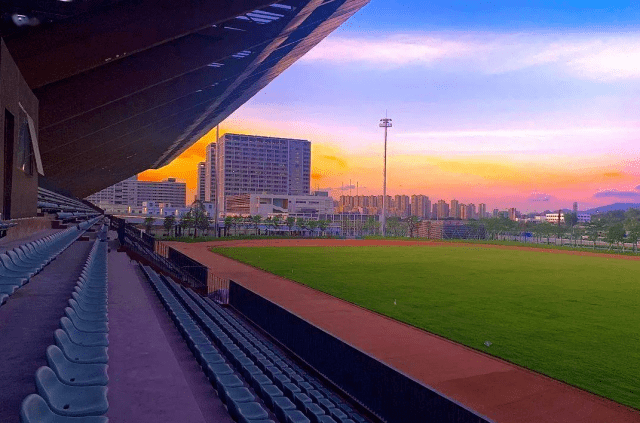 深圳体育馆露天（深圳体育馆可以跑步吗） 深圳体育馆露天（深圳体育馆可以跑步吗）《深圳体育馆可以进去跑步吗》 体育动态