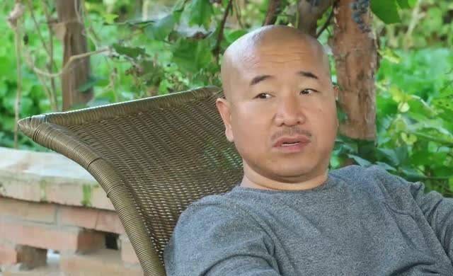 王小利:与前妻苦熬7年,二婚娶了小11岁的李琳,如今苦尽甘来_表演