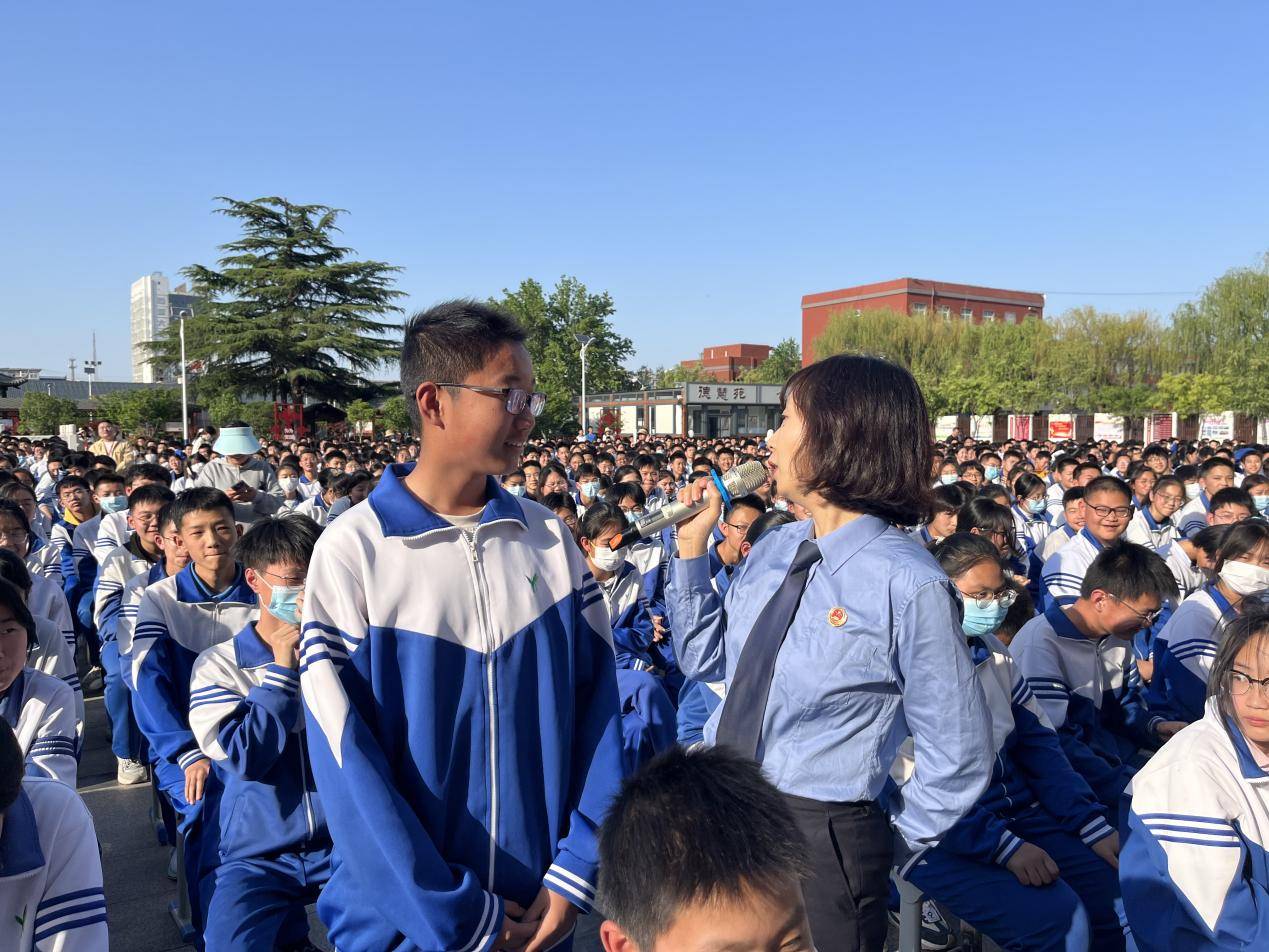 郑州第五中学：教育引领学子成长，绽放多彩