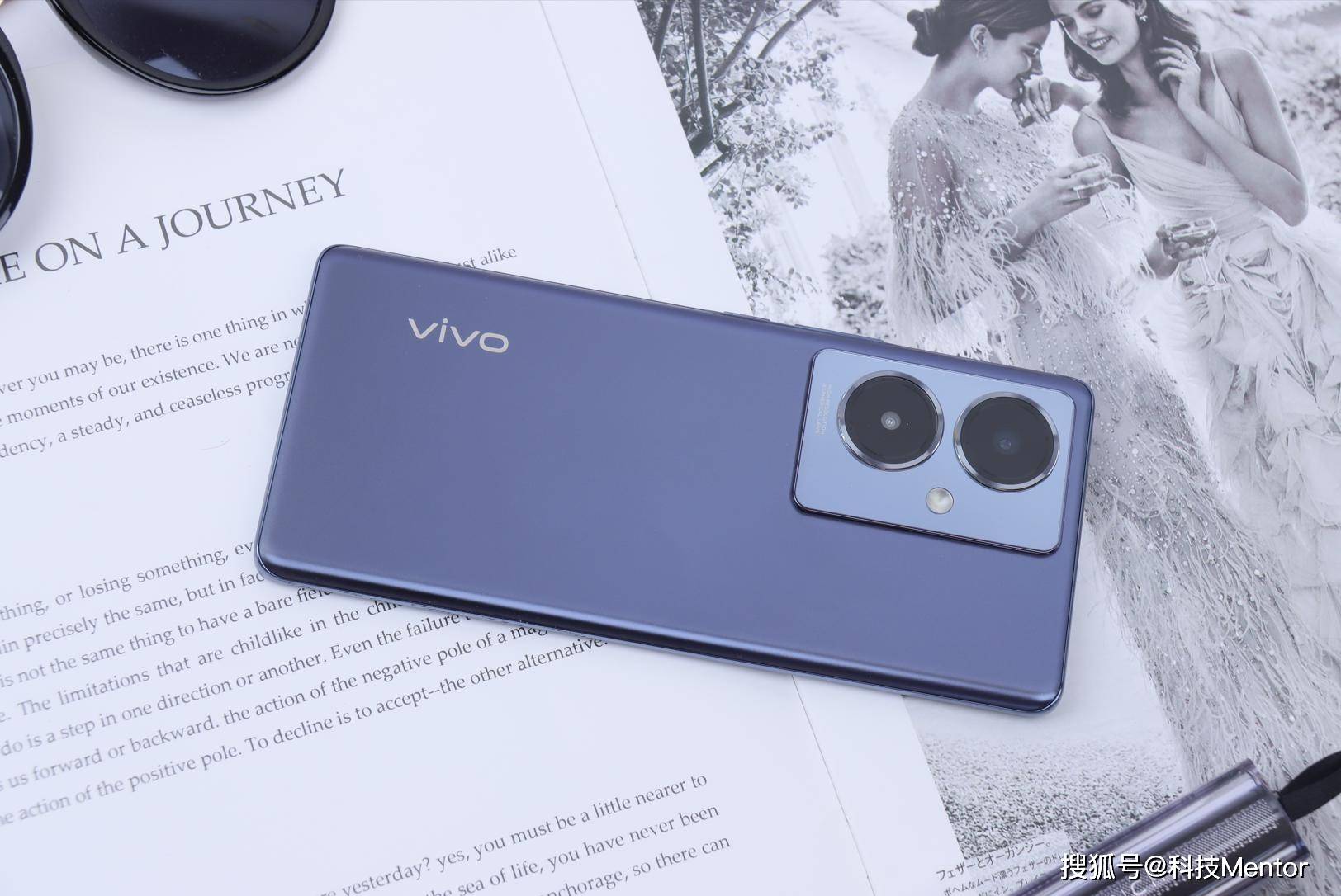 最美y系列:轻薄机身 曲面屏,vivo y78 体验评测_手机_屏幕_定位