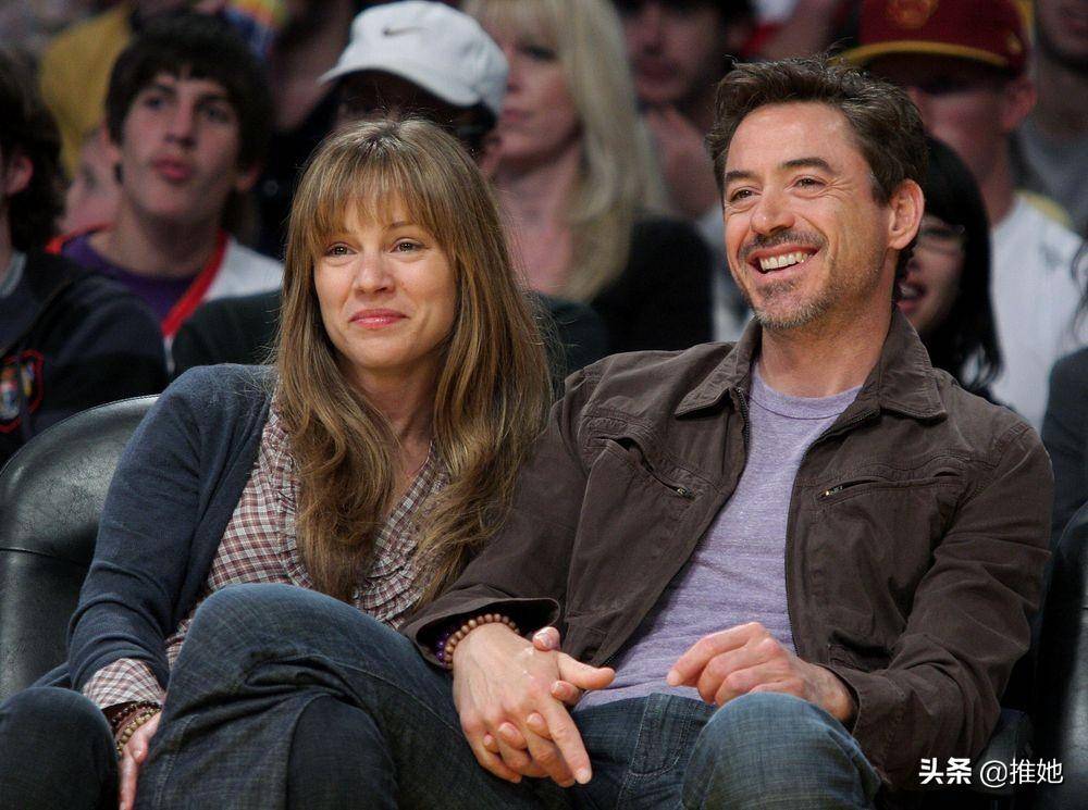 "钢铁侠"56岁生日,与妻子的爱情间,隔着格温妮丝的荧幕亲热