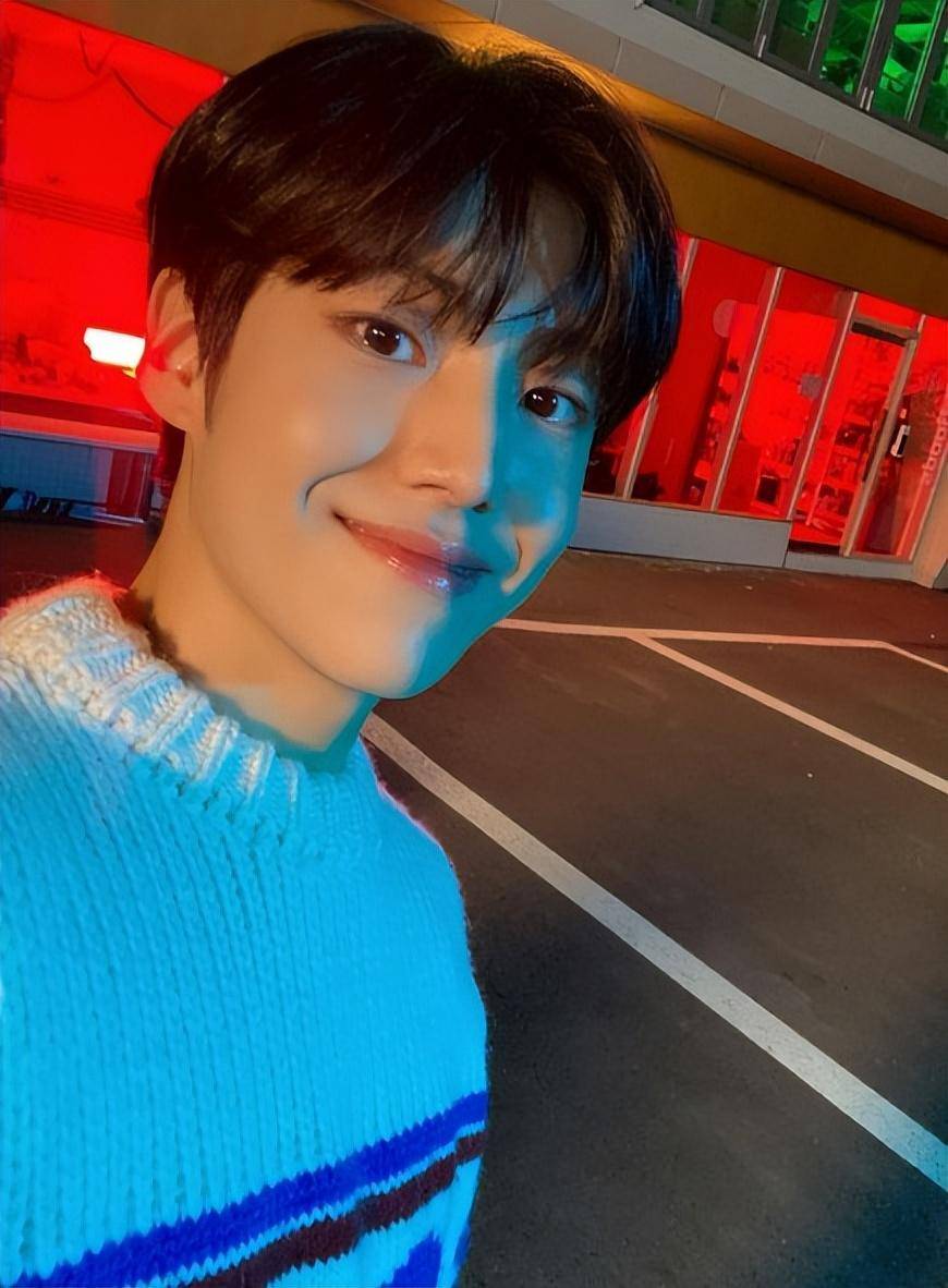 除了以上名单外,像是男团nct的楷灿也曾于7～12岁时居住于济州岛呢!