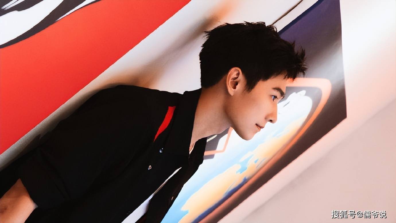 恋情实锤的杨洋被嘲太渣,拍一部戏传一次绯闻,曾和赵露思乔欣等人都传