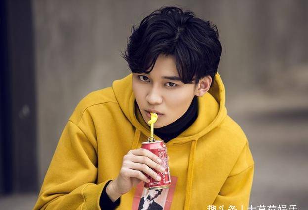 刘怡潼私人生活十分混乱,无缝衔接多个女友,刘奕君儿子是渣男?