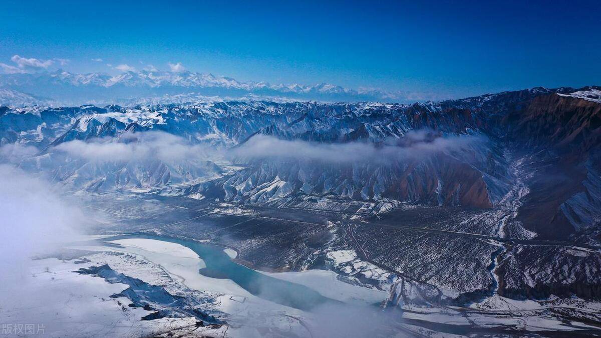 一带,清嘉庆年间成书的《三州辑略》曾载:"玛纳斯城百余里,名清水泉