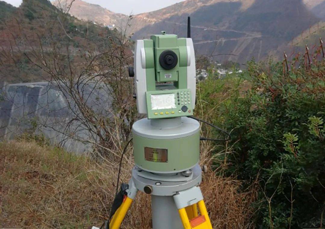 胡梁云服:大坝监测主要监测哪些方面?_变形_应变力_渗漏