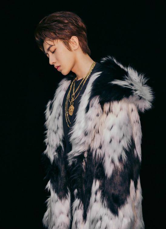 蔡徐坤童年军装照,"小奶泡"状态惹人爱,圈内男星都没法比_印象_偶像