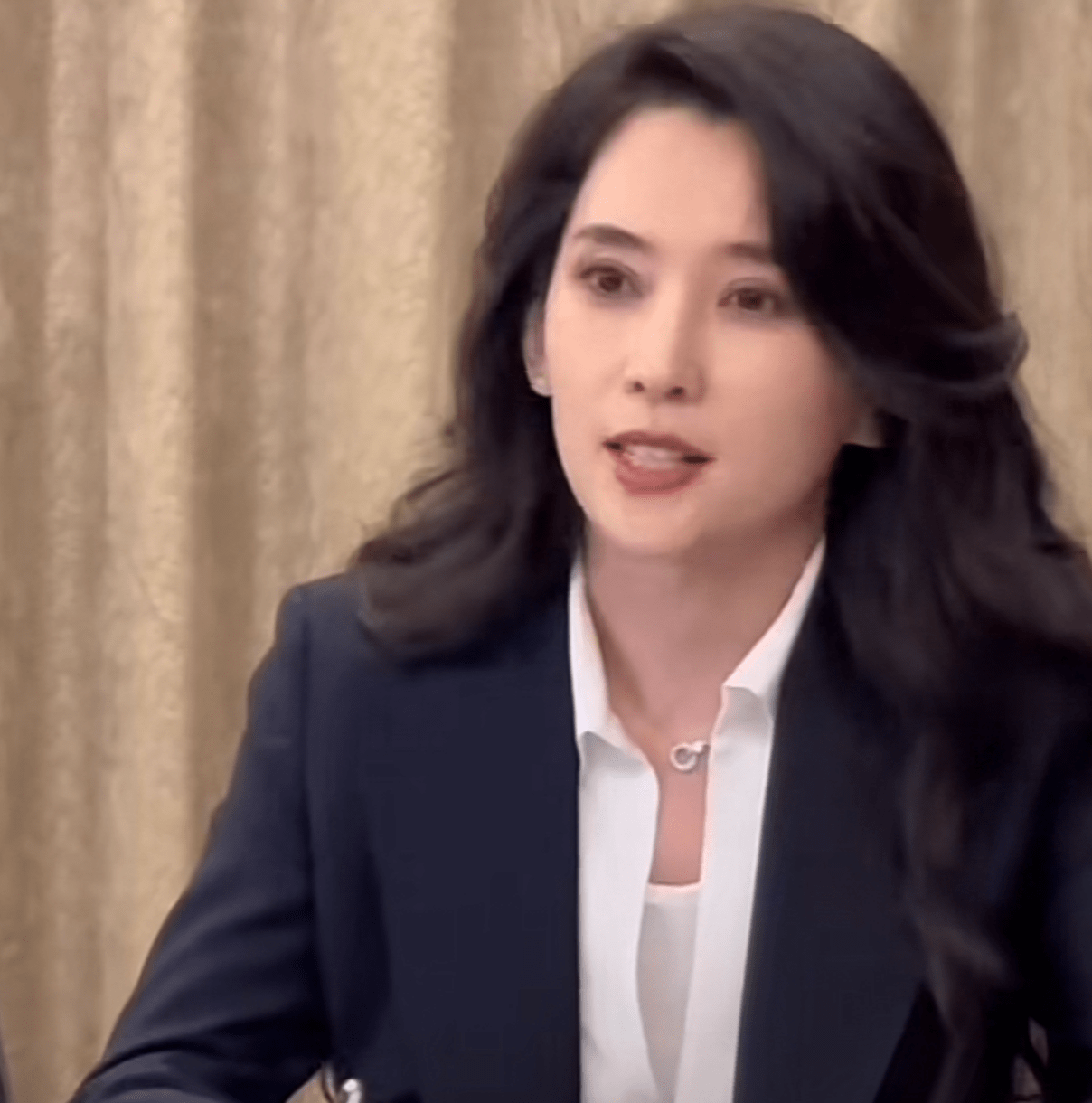 李巧回应曾参加《非诚勿扰》:父母爱看,节目上每句话都是真实的_网友_年龄_问题