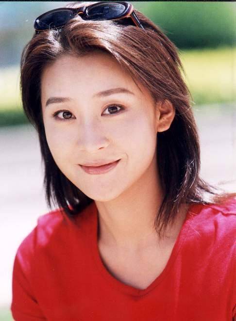 演员苗圃:嫁大19岁富商陈义红,婚后生一男一女,如今幸福美满_王大治