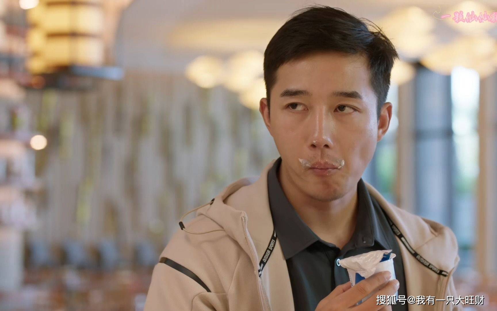 就连刚刚与前男友分手,厚着脸皮投奔前夫的前妻,也被张岩干净利落的