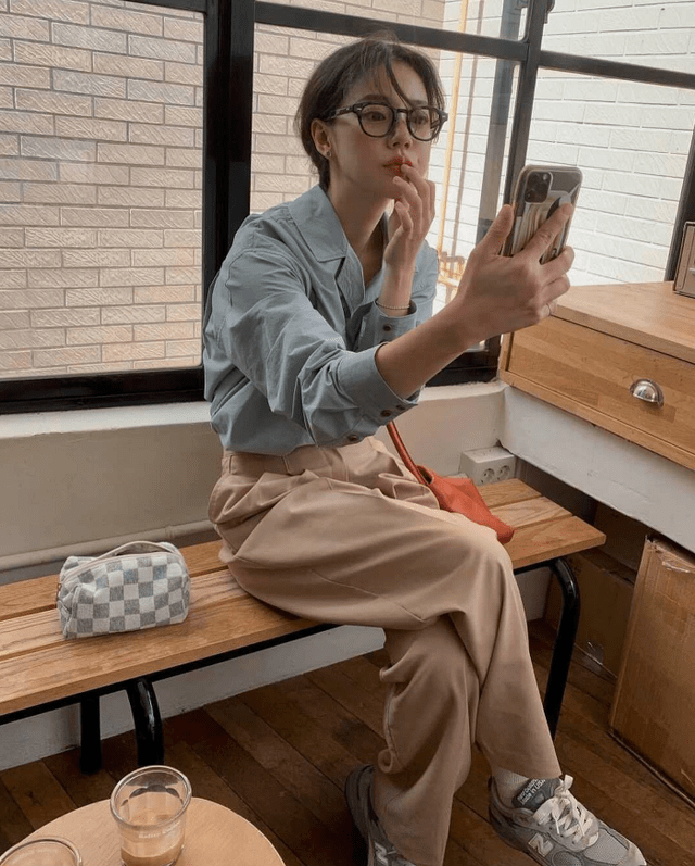 韩国小个子博主ooumd穿搭 简约气质的纯欲感_衬衫_蓝色_连衣裙