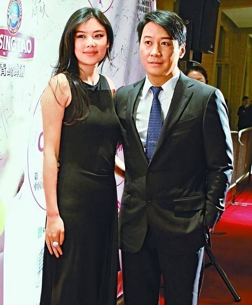 乐基儿:4年败光黎明7个亿,嫌弃天王太保守,她现在过得怎么样了_女友