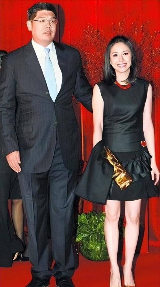 "红豆千金"蔡依珊:订婚被丈夫当成侯佩岑,出身豪门却隐身26年