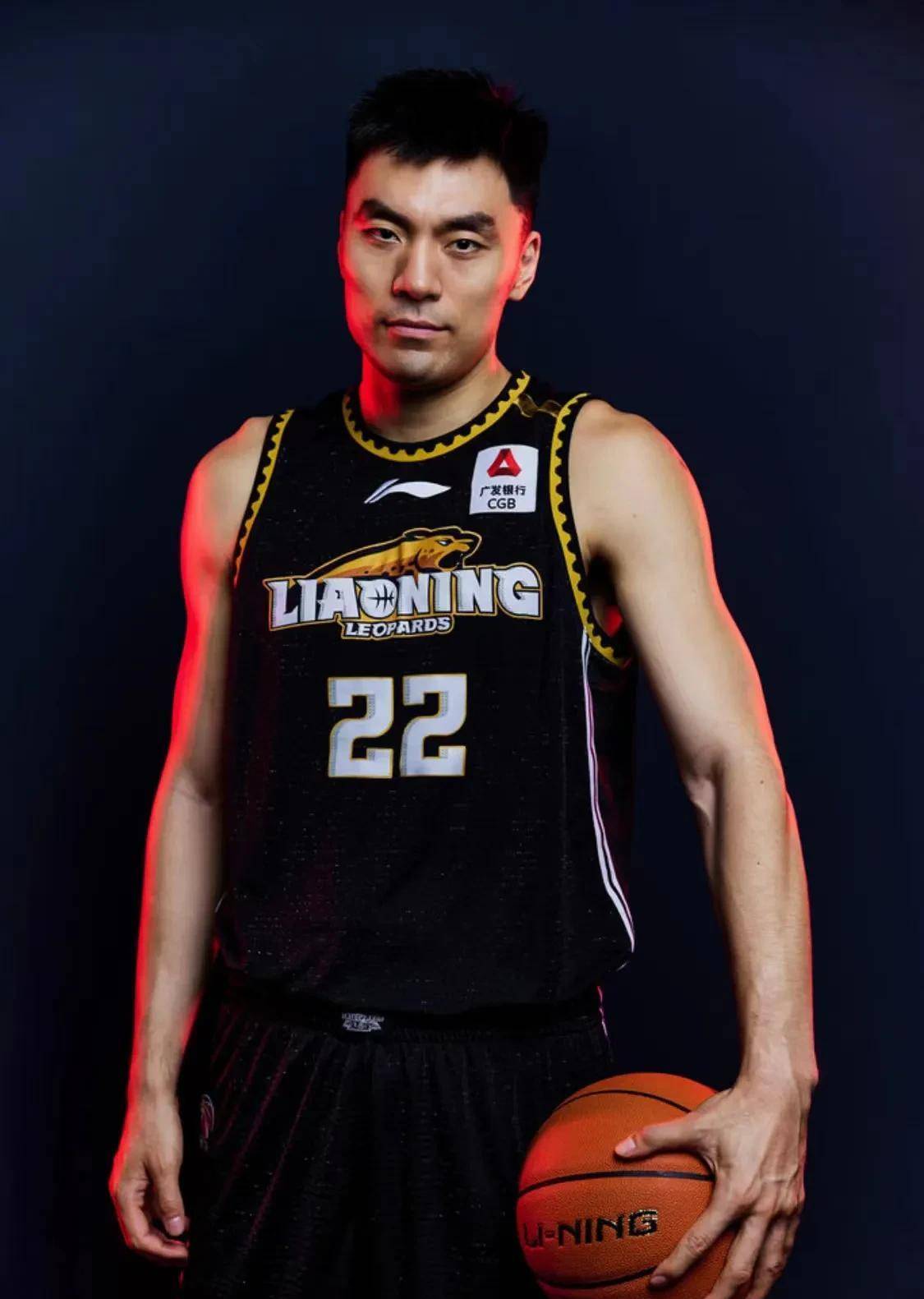 吴前骨折,李晓旭遭遇网络暴力!_球迷_受伤_总决赛