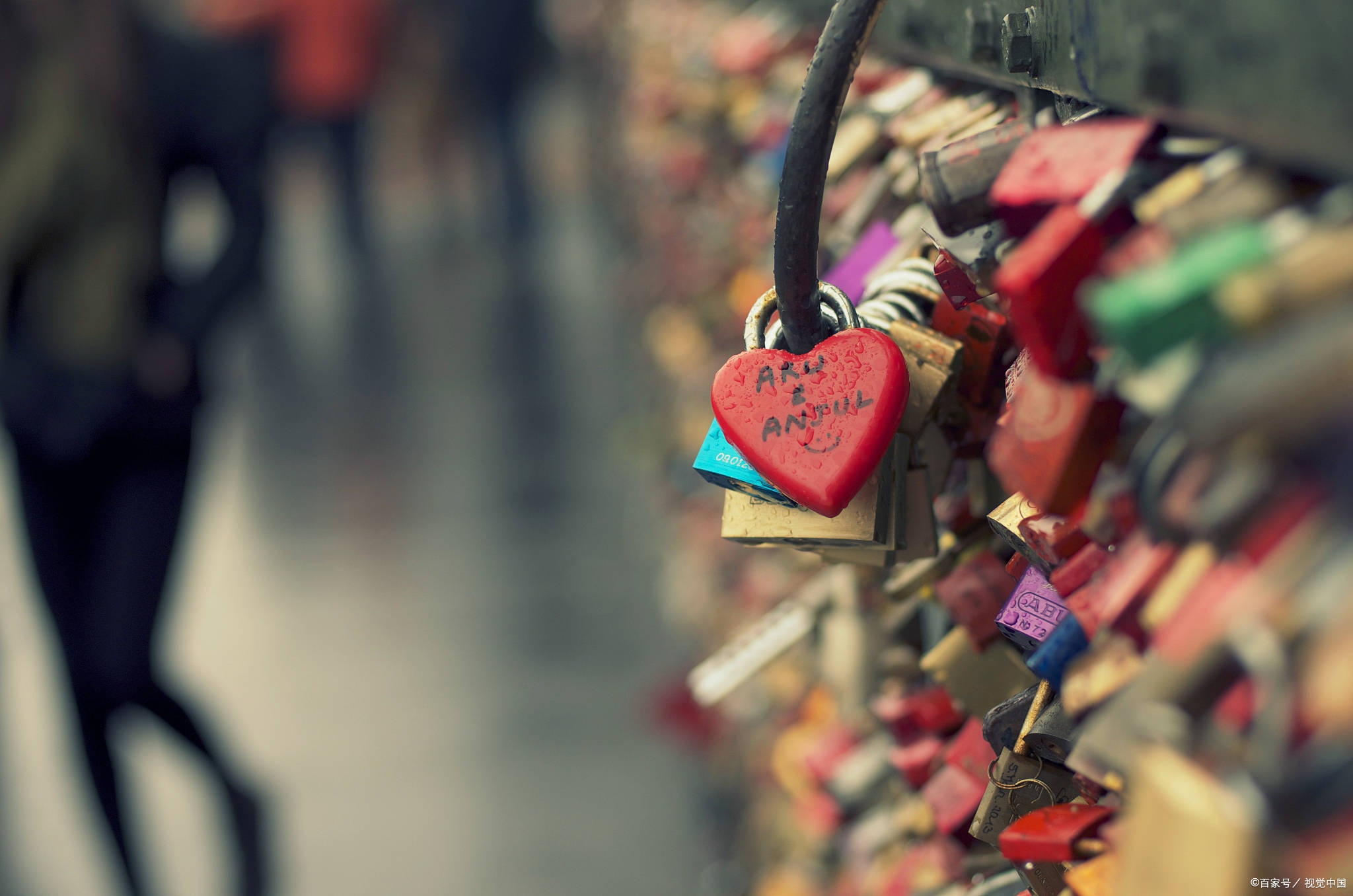 触动心灵的情感文案_打动人心的情感句子