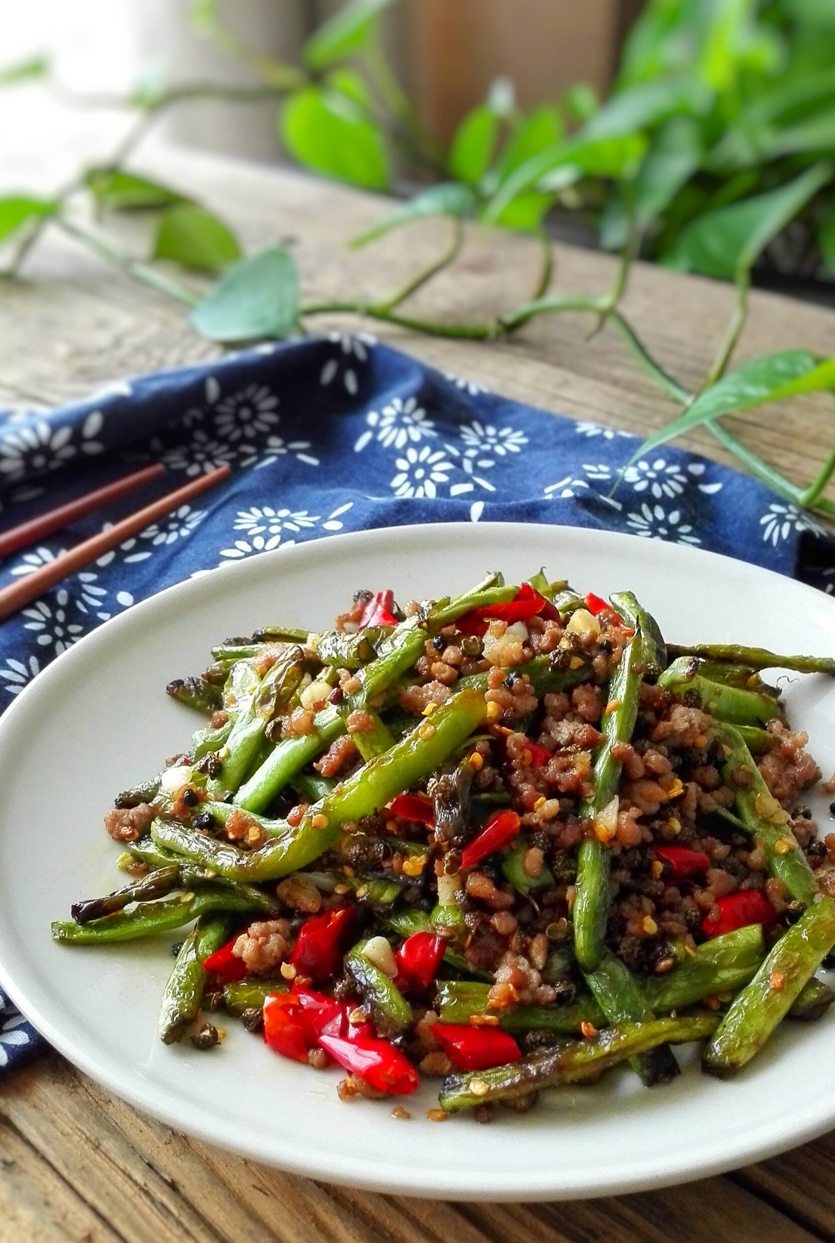 乾煸豆角是一道非常經典的美味川菜.