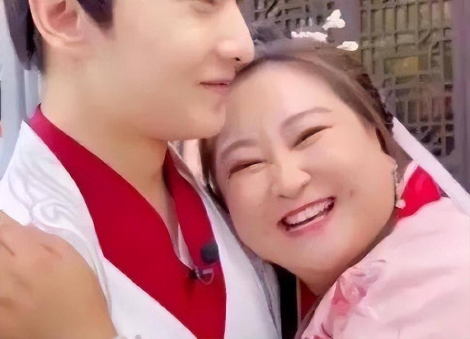 如果想知道一个人有多红,就看他和贾玲有没有组过cp