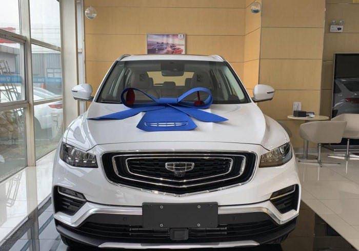 全新吉利博越pro到店实拍,颜值配置升级,换装沃尔沃调校动力_搜狐汽车