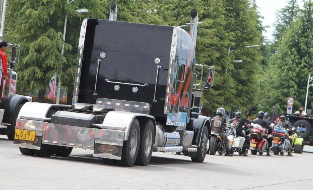 我们首届"亚洲车神汽车音乐嘉年华"活动在丽江 连续三天精彩不断_运动