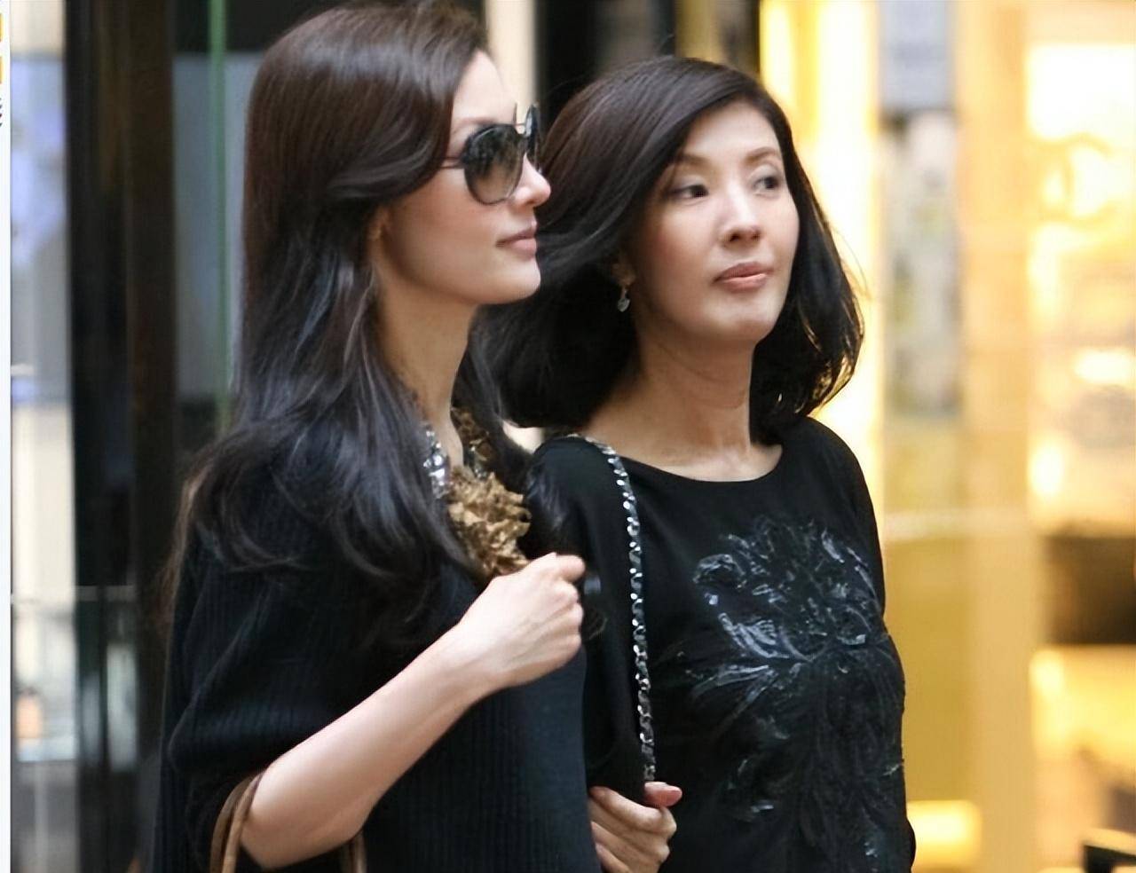 在"蛇蝎美人"李嘉欣身上,我看到了"一报还一报"_倪震_弗朗西斯_李妈