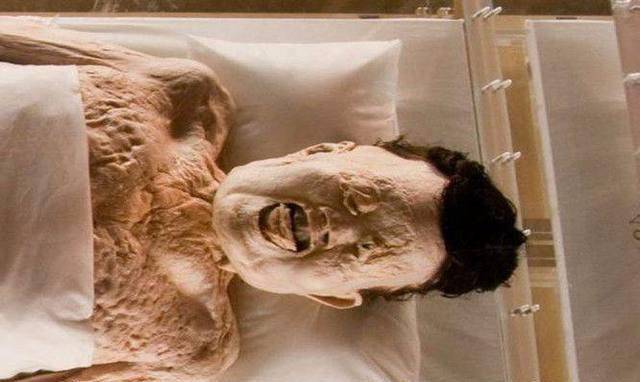 时隔两千年,马王堆汉墓保存完好的女尸,竟是因为吃甜瓜去世_辛追夫人