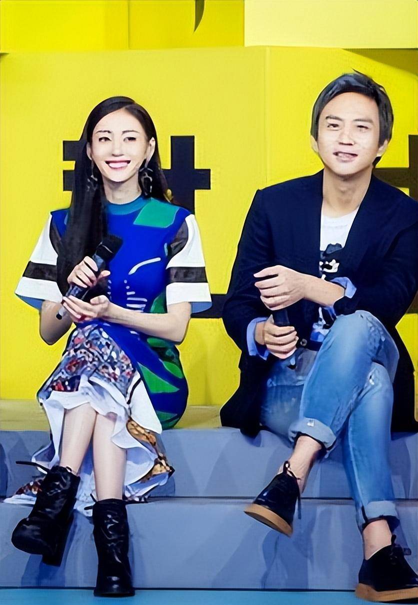 张天爱:频繁修改年龄上热搜,红毯抢邓超c位,与金晨陷抢戏风波_爱的