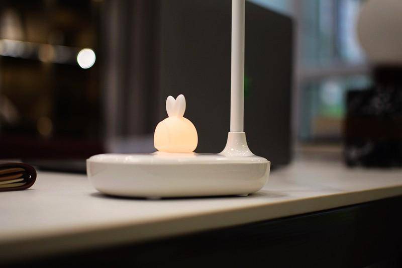 无极调光 萌兔独立小夜灯 飞利浦智睿双光源充电台灯