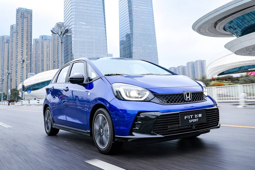 24项升级焕新 10万级两厢燃油车首选 试驾广汽本田新飞度_搜狐汽车