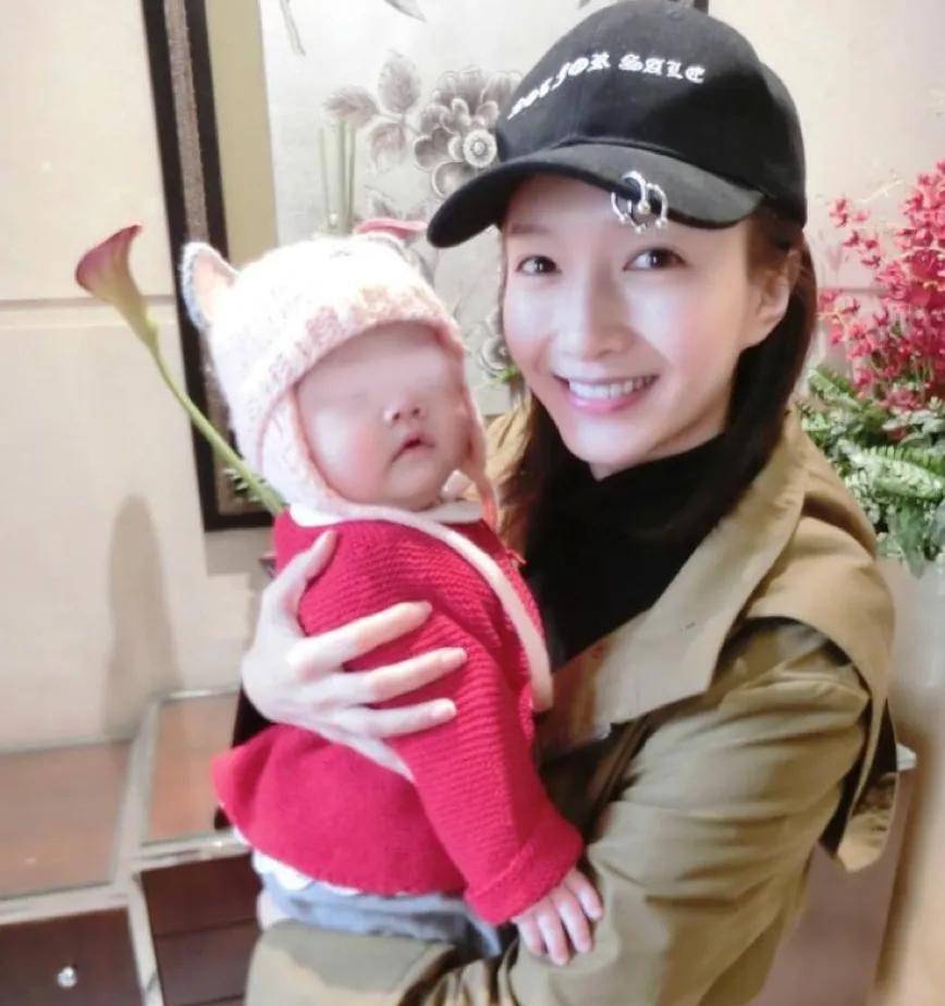 江疏影私生子正面照疑被曝光,被太子爷当众骂,本尊未回应!